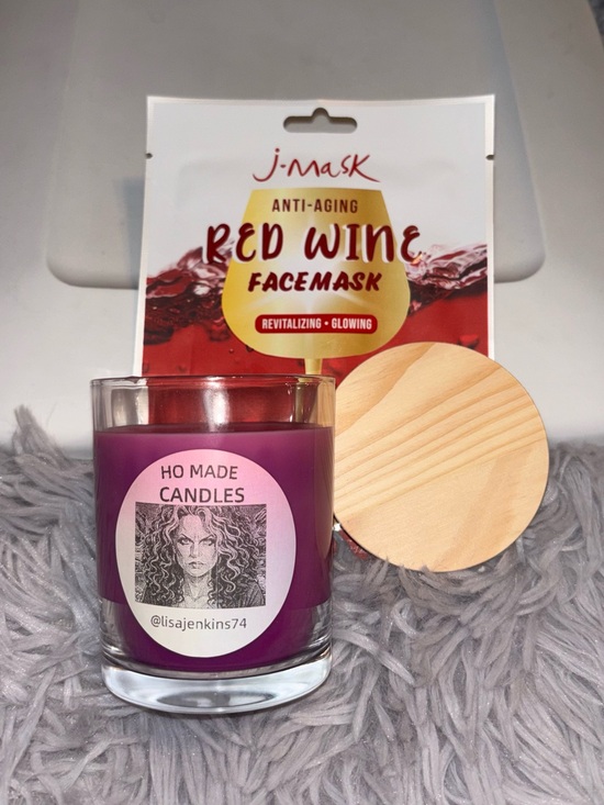 Ho Made Other - Cabernet Grape Candle with Wooden Lid
